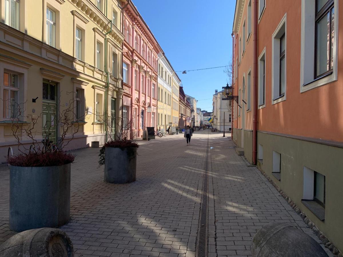 Rueuetli - Cute Old Town Apartment - 2 Big Beds, Free Parking Tartu Buitenkant foto