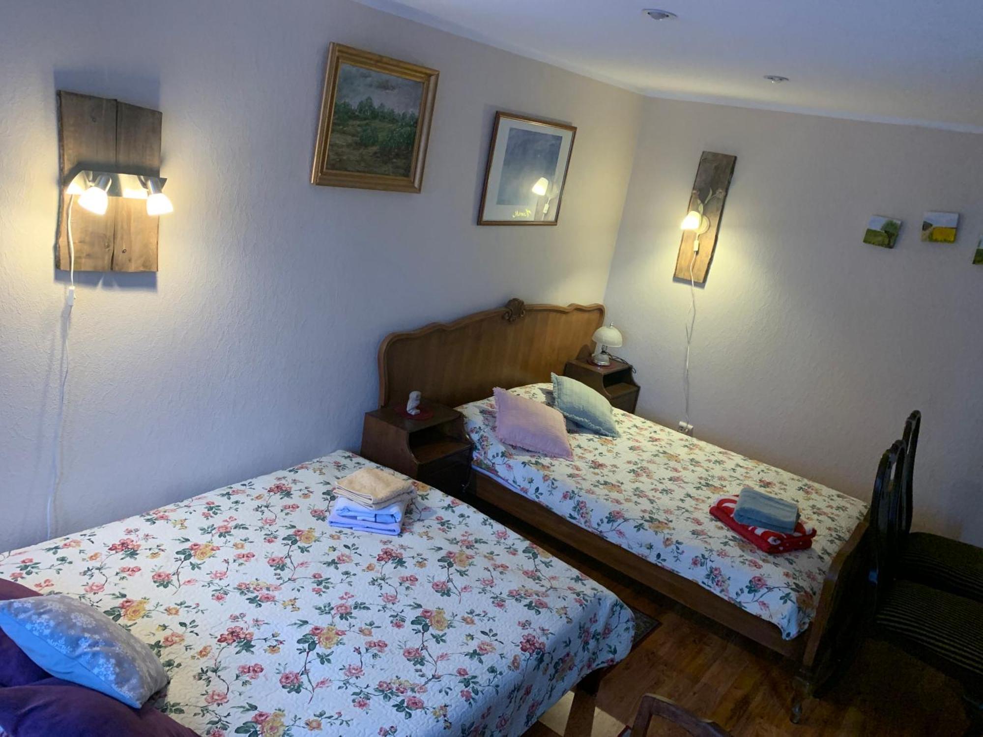 Rueuetli - Cute Old Town Apartment - 2 Big Beds, Free Parking Tartu Buitenkant foto