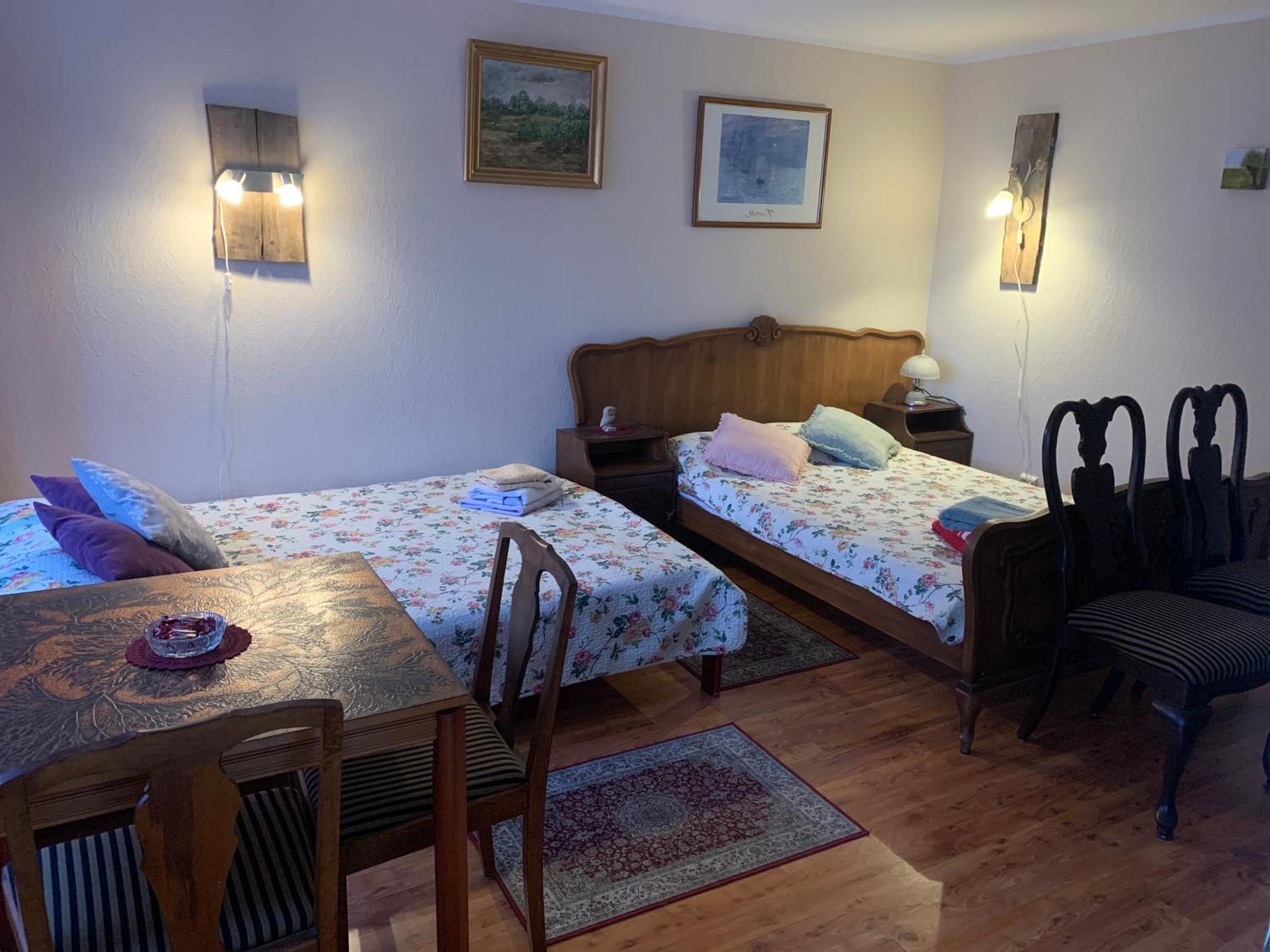 Rueuetli - Cute Old Town Apartment - 2 Big Beds, Free Parking Tartu Buitenkant foto